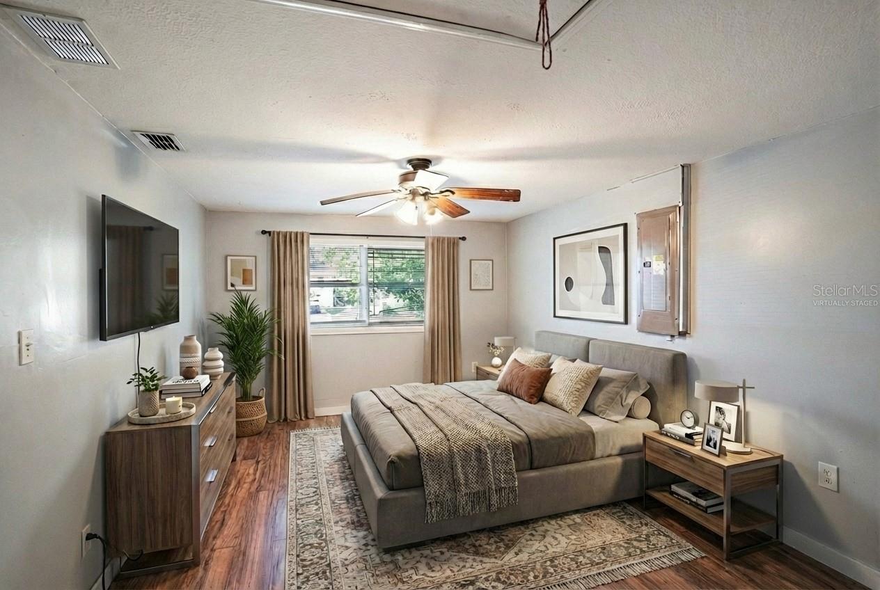 Image 15 of 34 For 4624 Belfast Drive