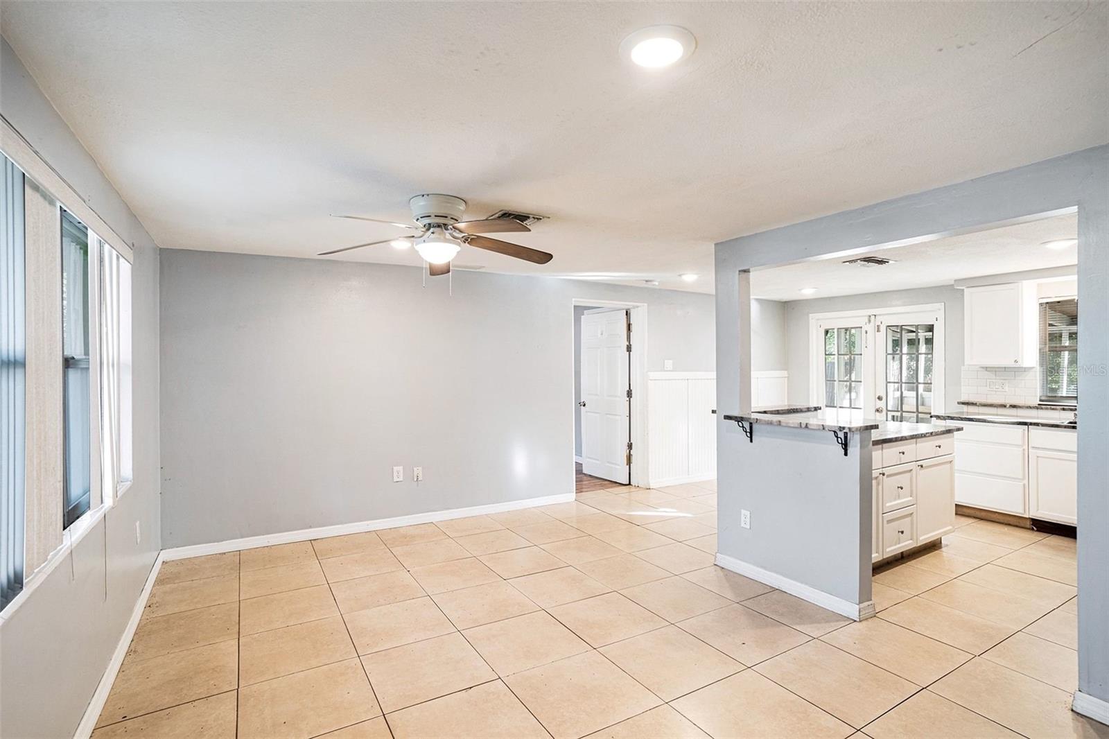 Image 5 of 34 For 4624 Belfast Drive