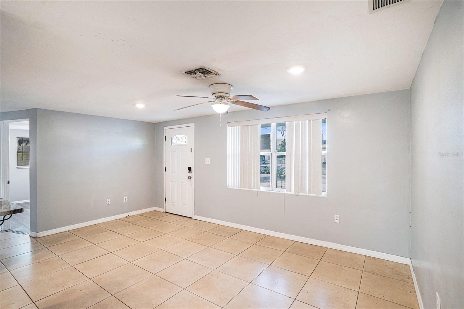 Image 7 of 34 For 4624 Belfast Drive