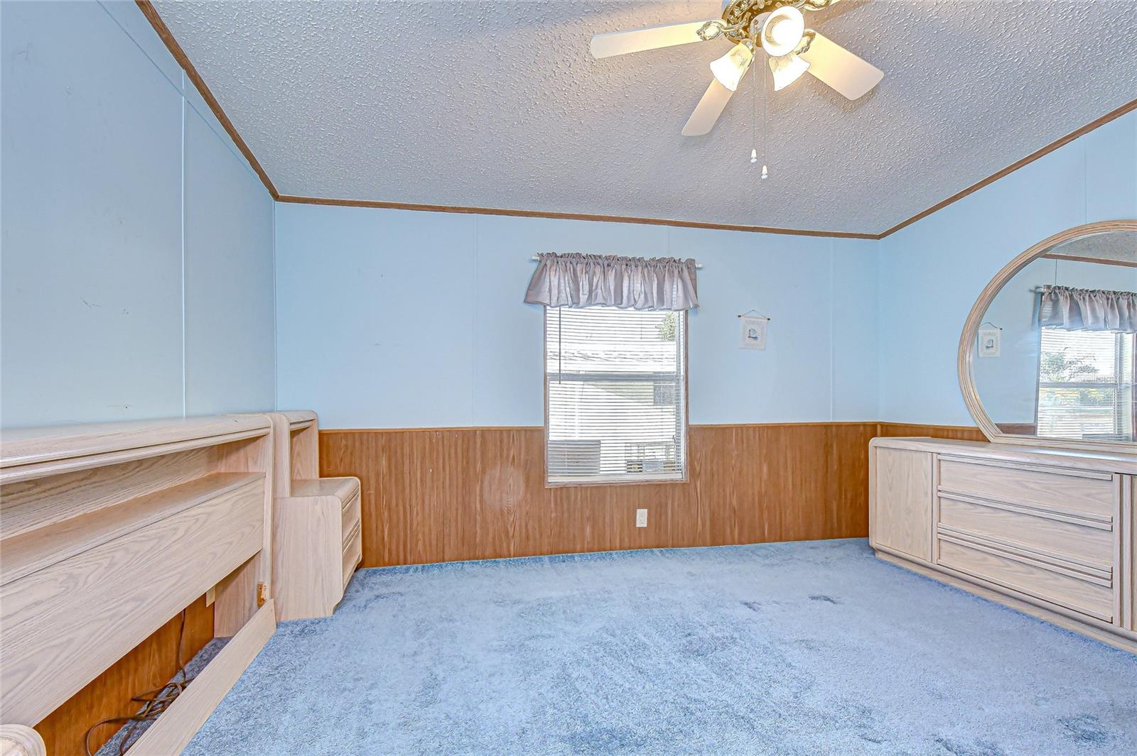 Image 20 of 46 For 6246 Midland Street