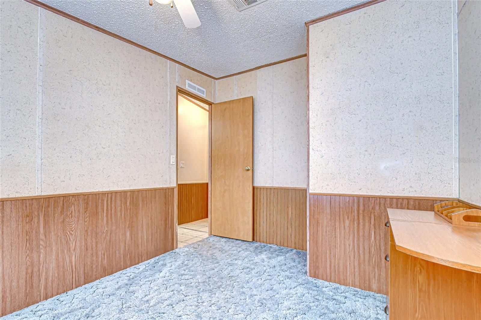 Image 22 of 46 For 6246 Midland Street