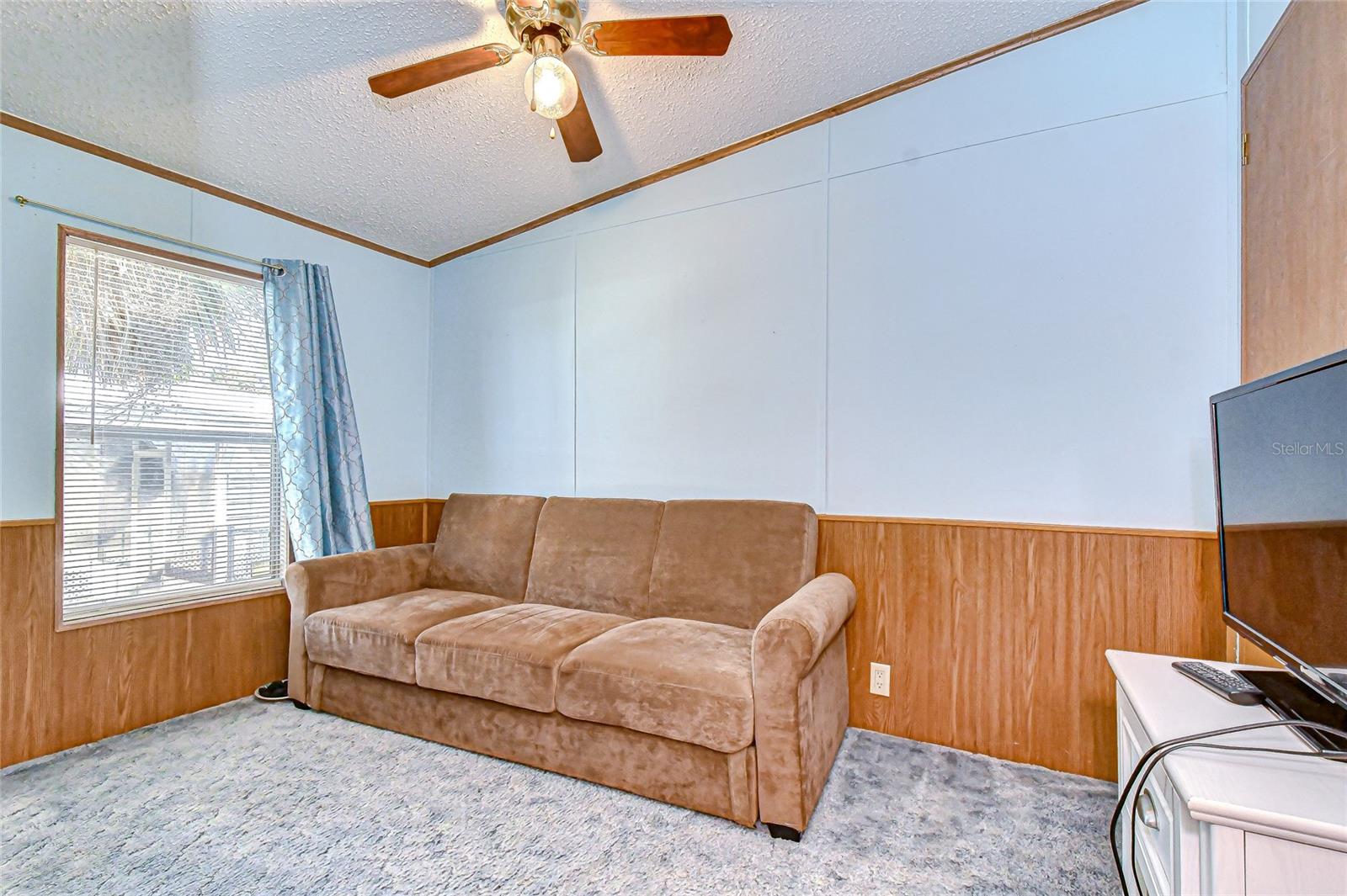 Image 23 of 46 For 6246 Midland Street