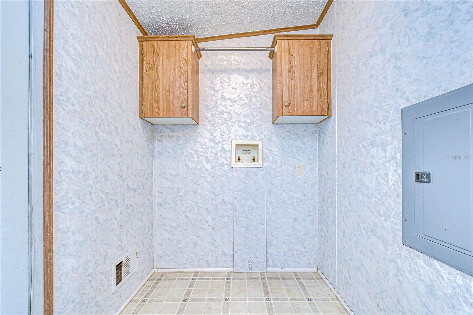 Image 30 of 46 For 6246 Midland Street