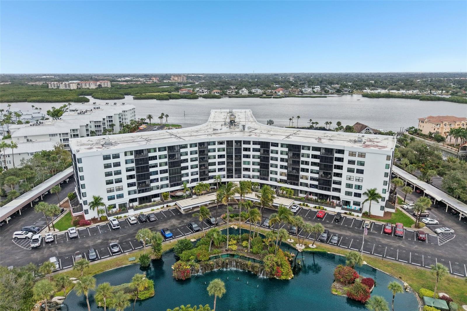 Image 14 of 32 For 5855 Midnight Pass Road 227