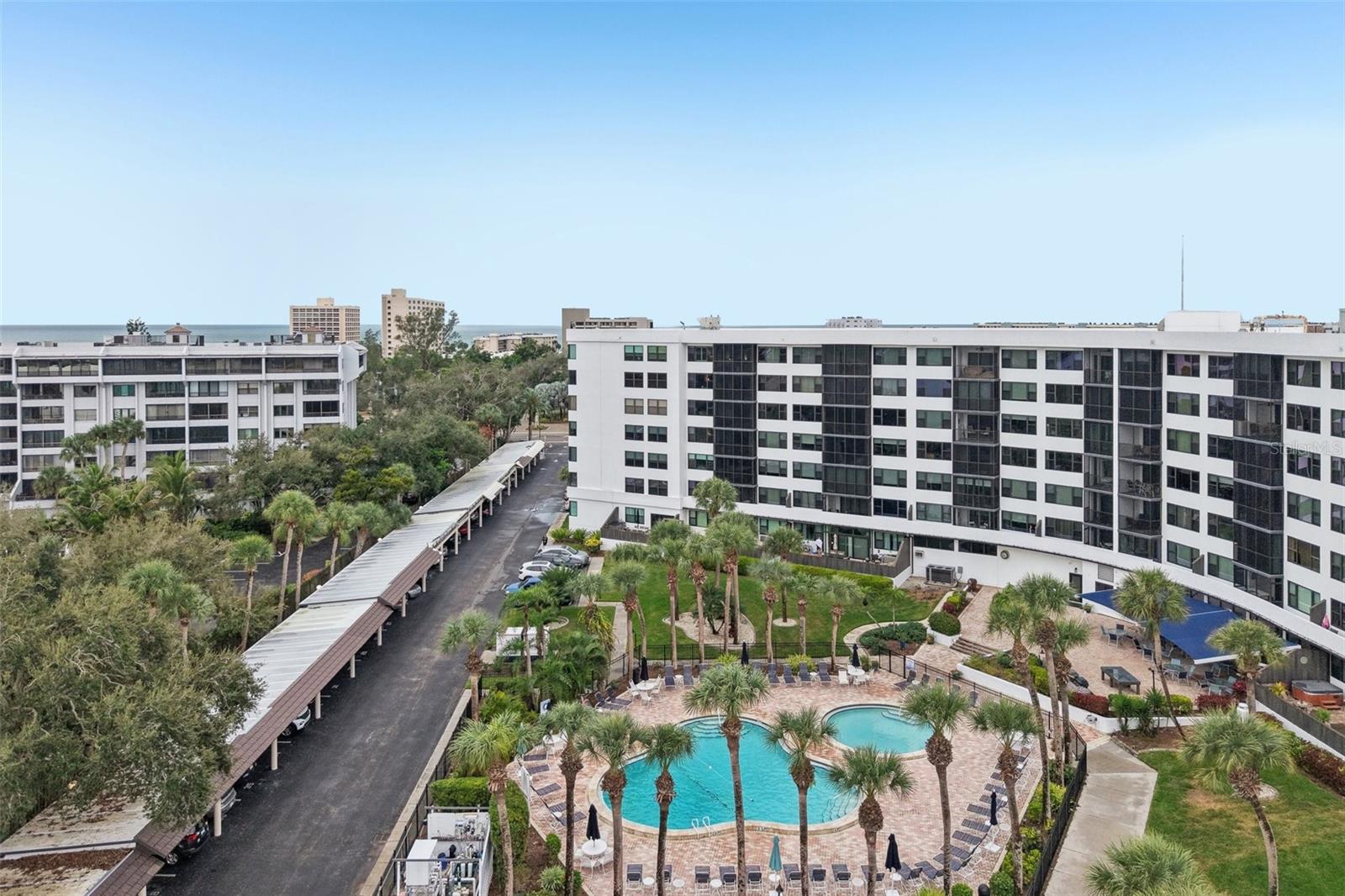 Image 18 of 32 For 5855 Midnight Pass Road 227