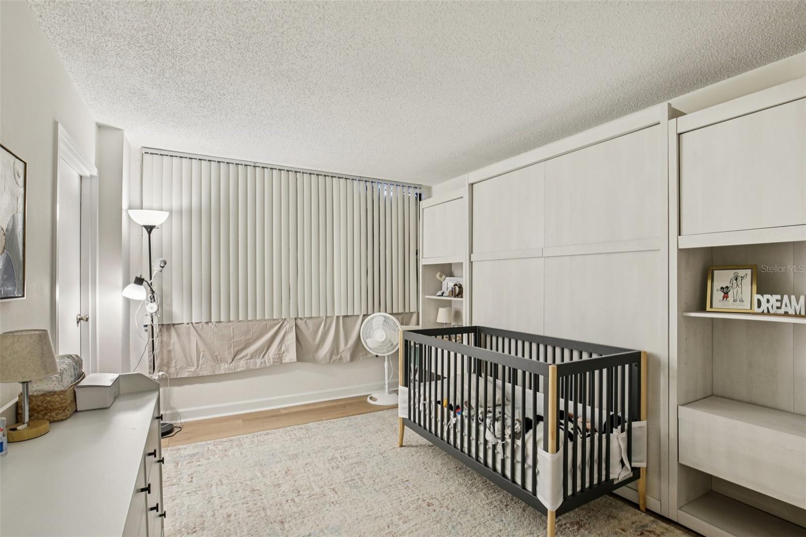 Image 7 of 32 For 5855 Midnight Pass Road 227