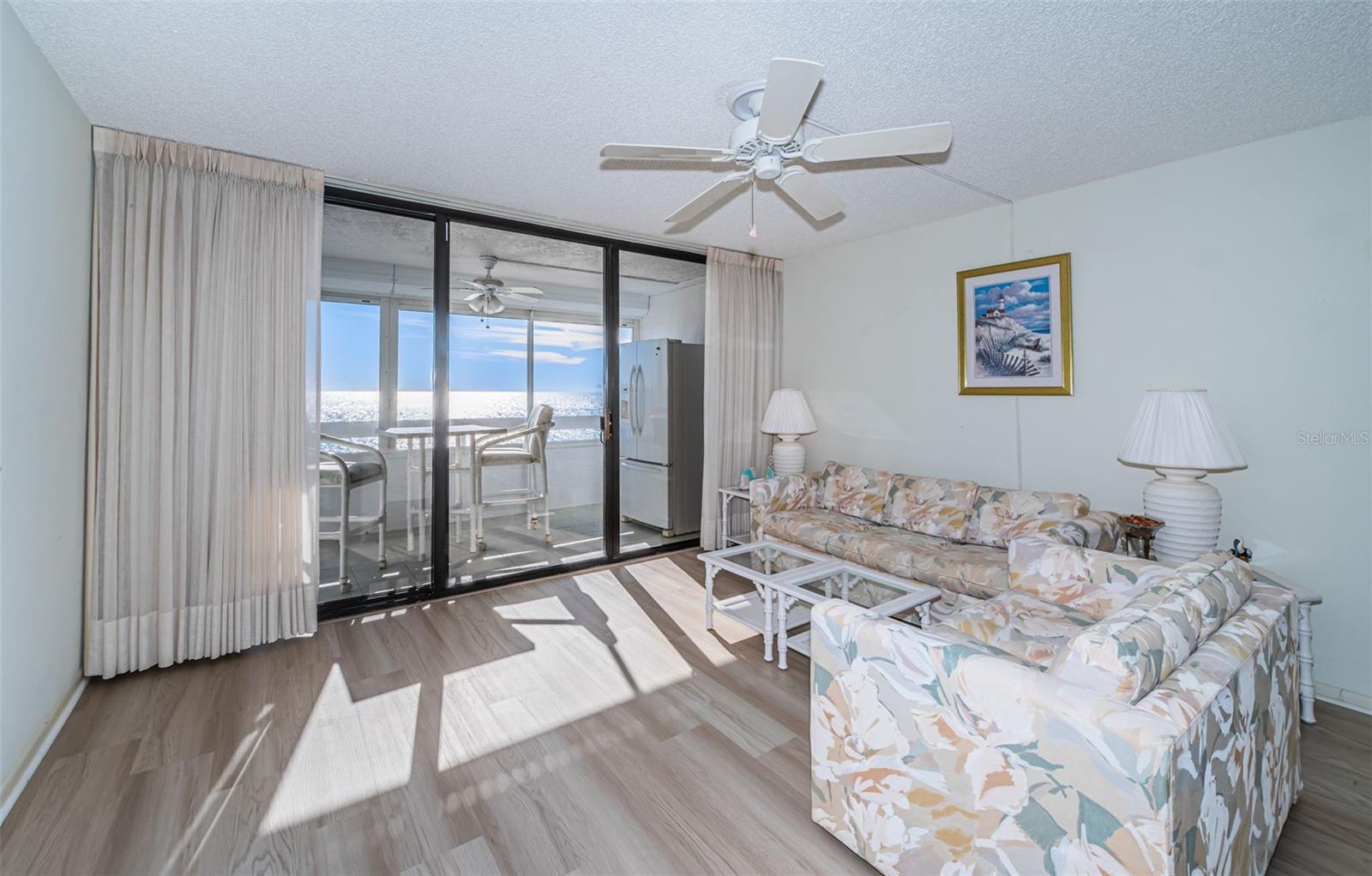 Listing photo id 16 for 17940 Gulf Boulevard 7b