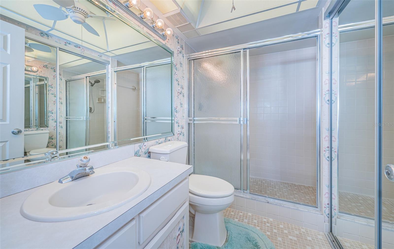 Listing photo id 35 for 17940 Gulf Boulevard 7b