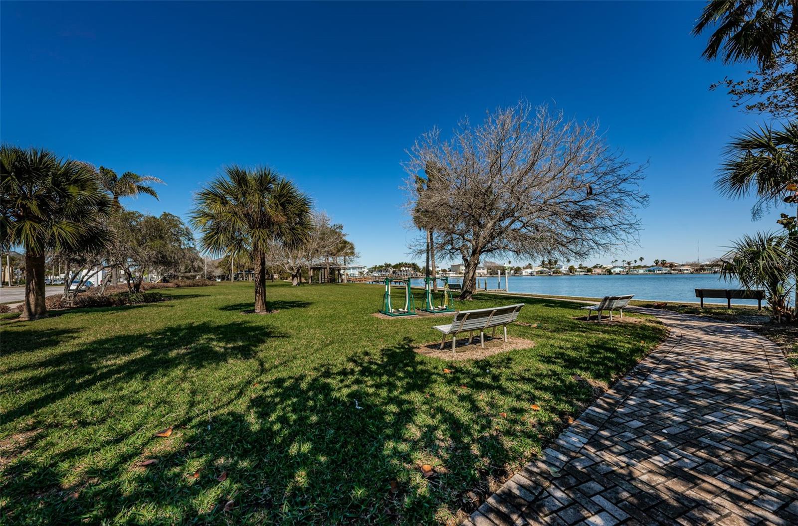 Listing photo id 55 for 17940 Gulf Boulevard 7b