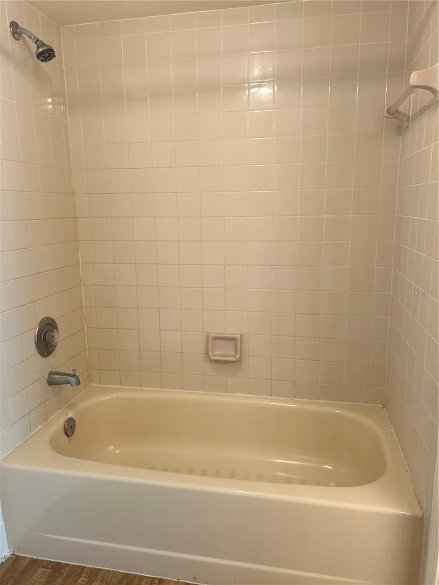 Image 8 of 17 For 6204 92nd Place N 3705