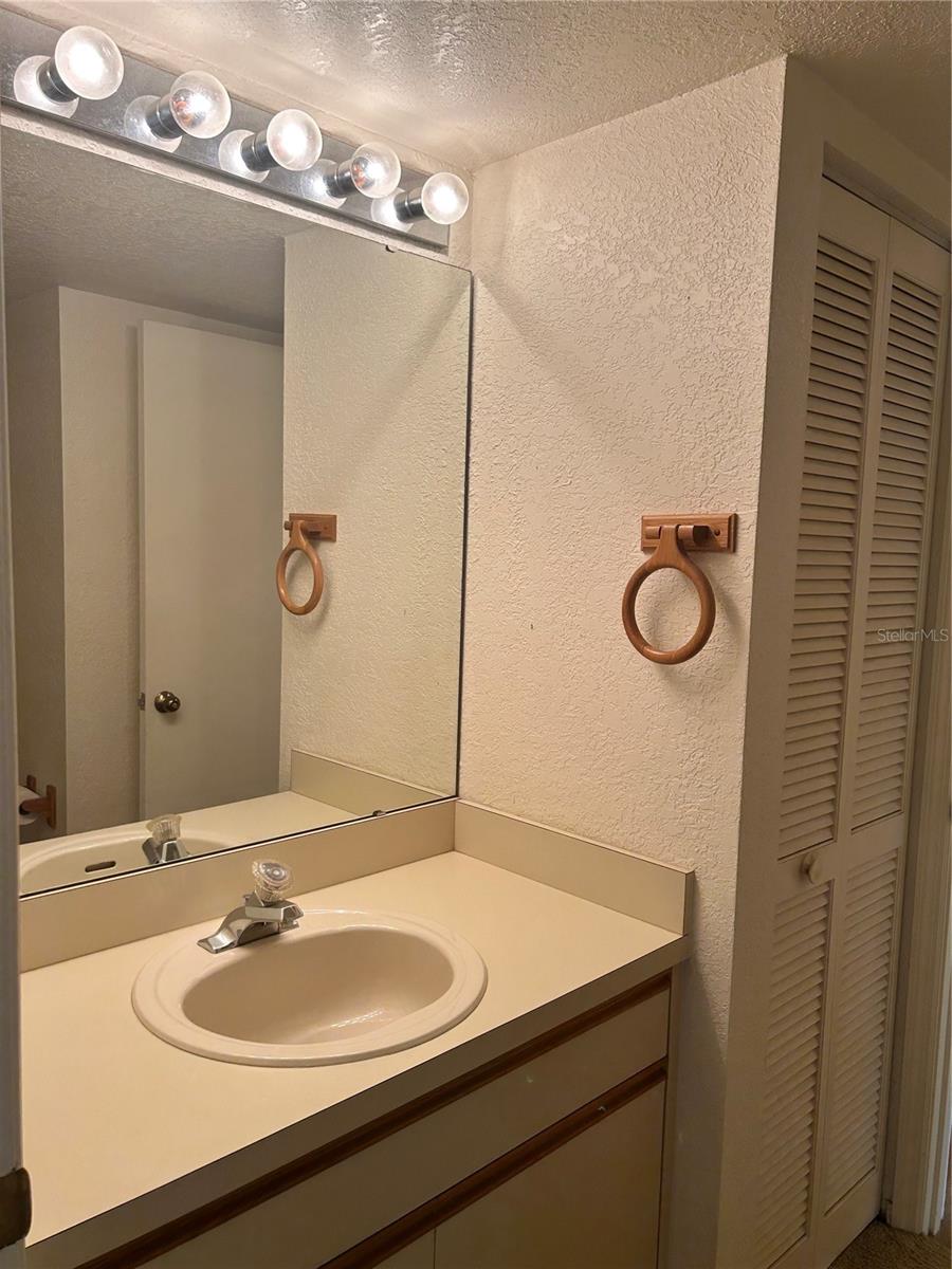 Image 9 of 17 For 6204 92nd Place N 3705