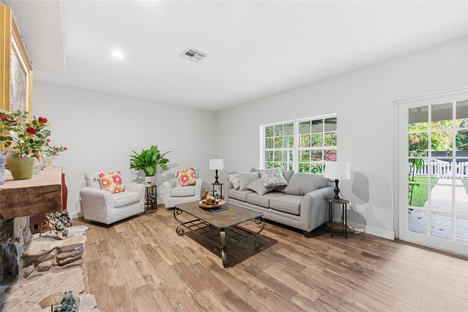 Image 14 of 70 For 2221 28th Way