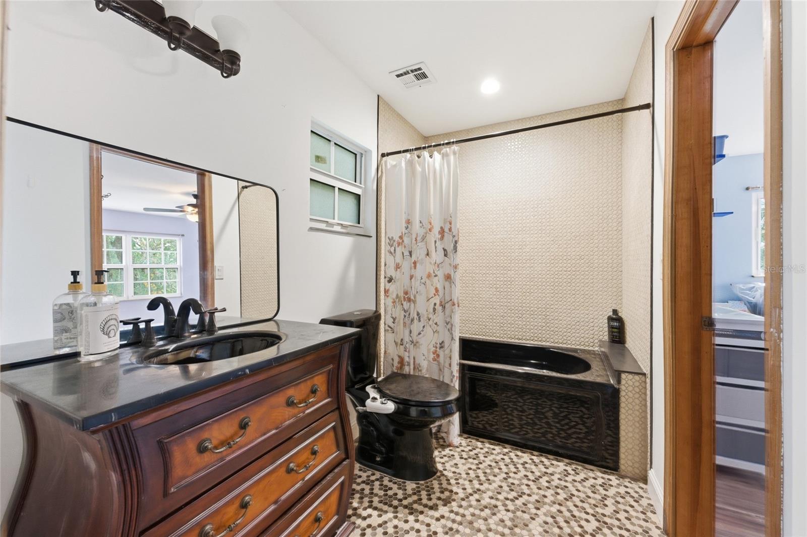 Image 25 of 70 For 2221 28th Way