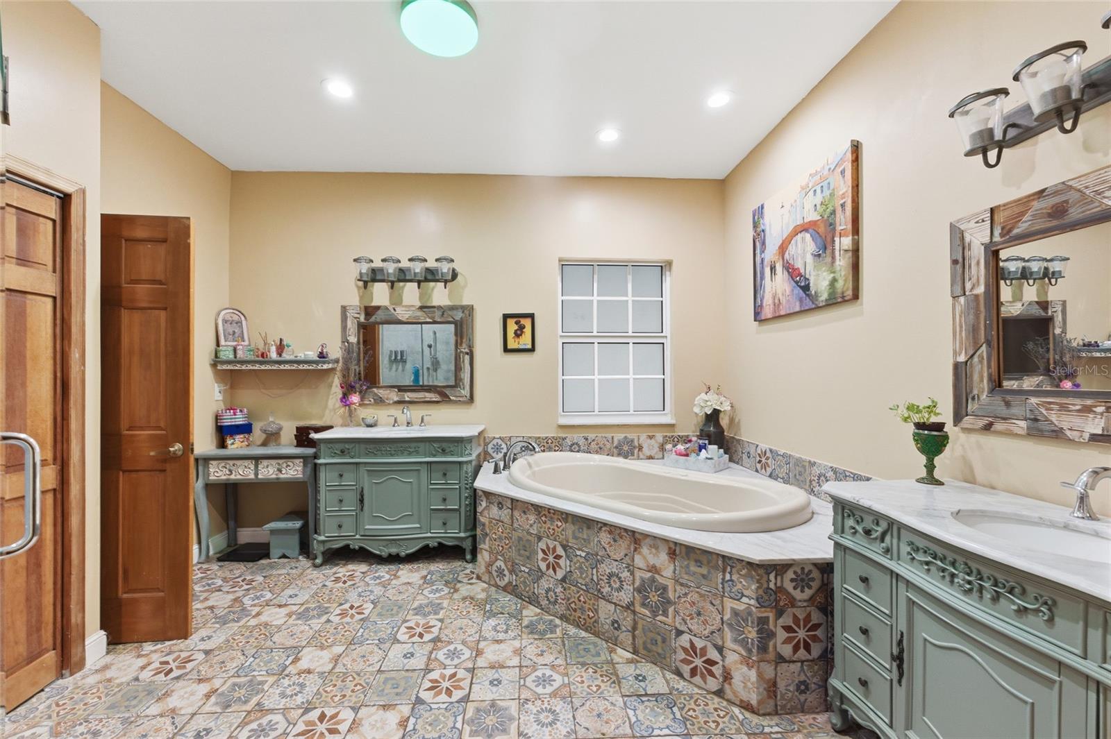 Image 27 of 70 For 2221 28th Way