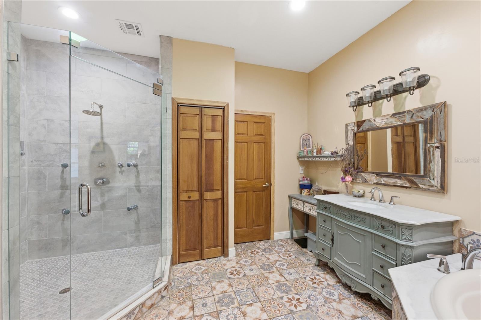 Image 28 of 70 For 2221 28th Way