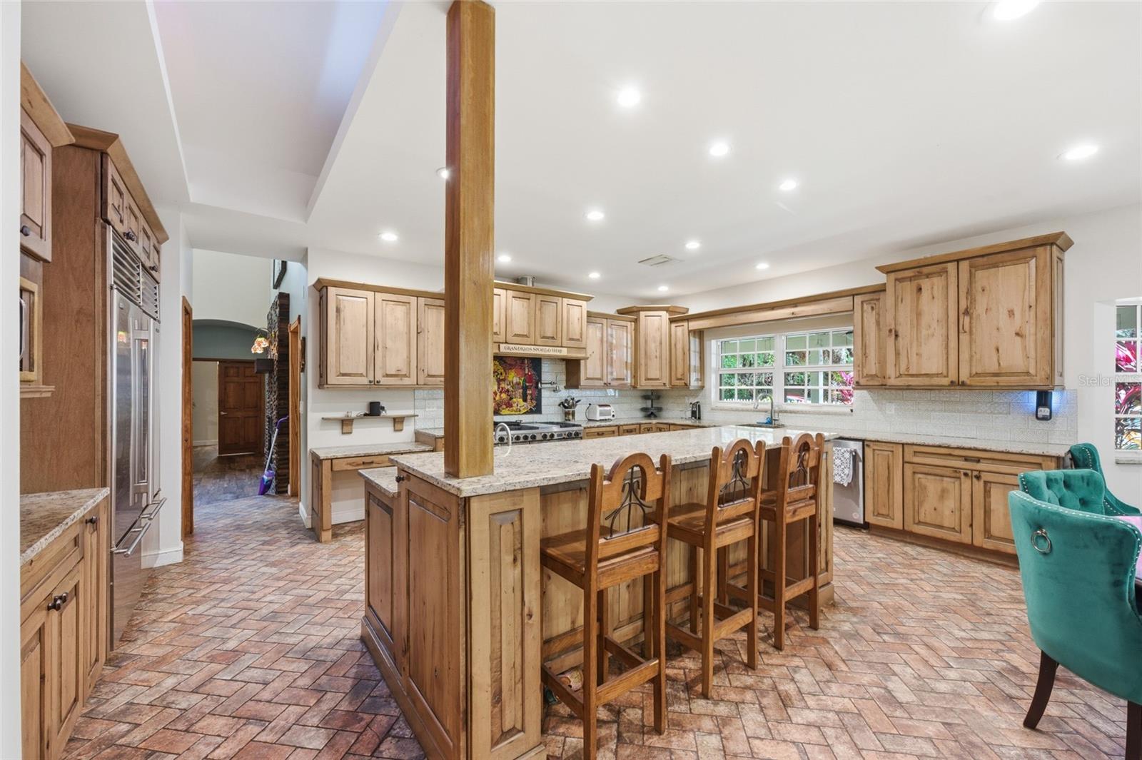 Image 5 of 70 For 2221 28th Way