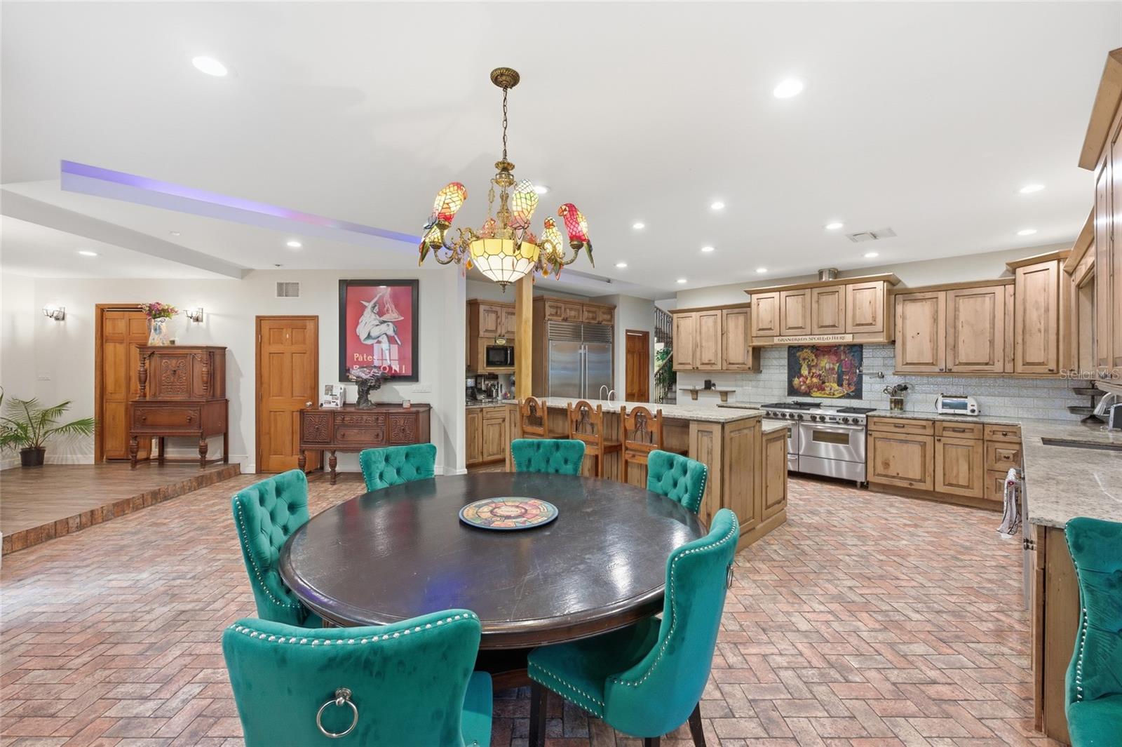 Image 7 of 70 For 2221 28th Way