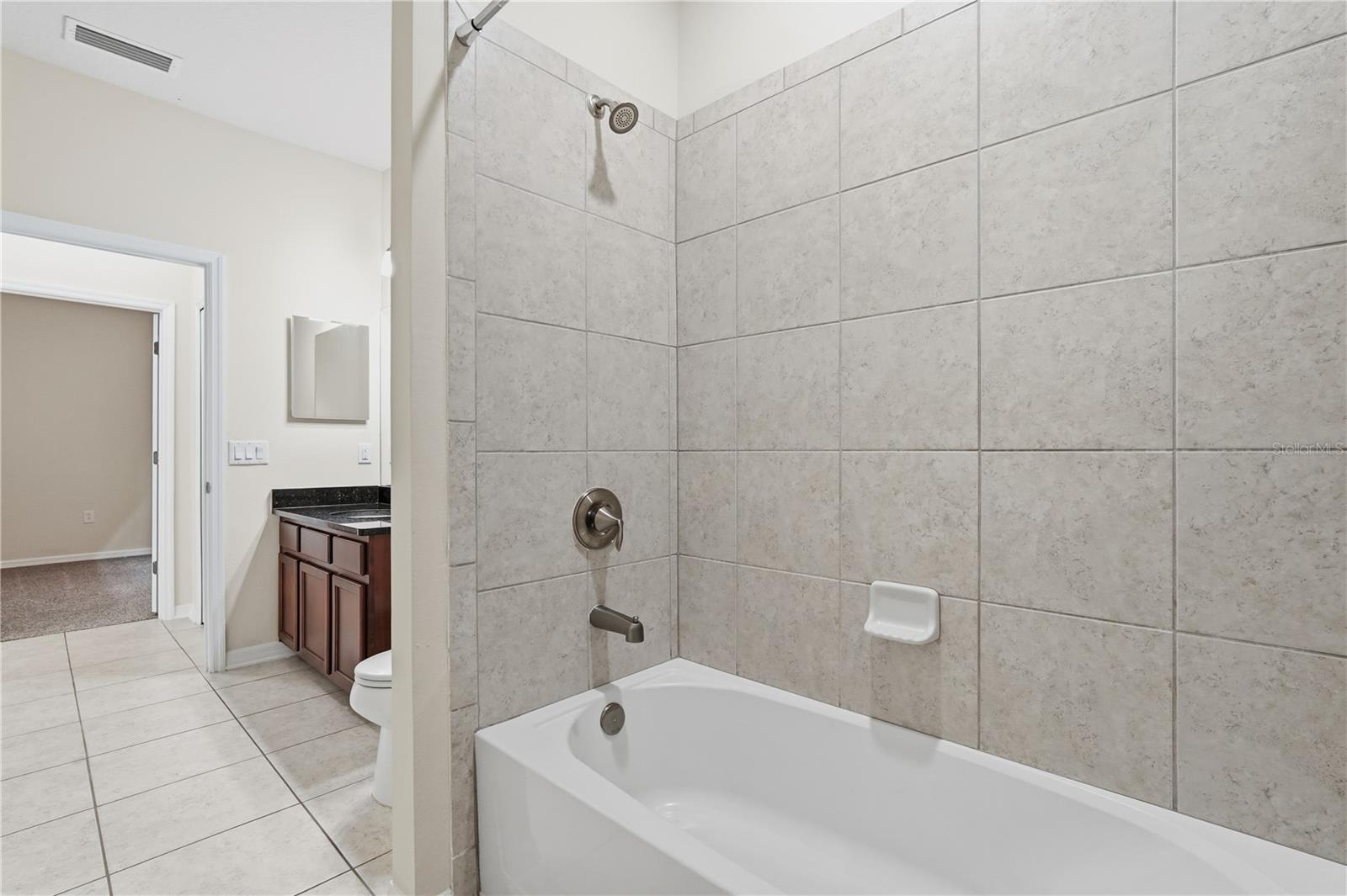 Listing photo id 18 for 20203 Autumn Fern Avenue