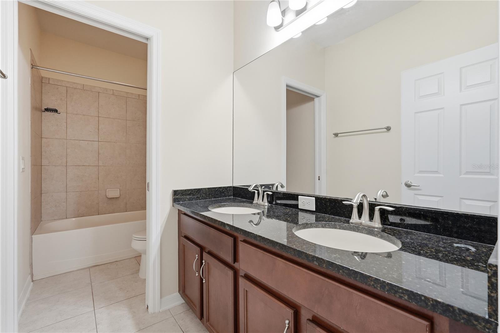 Listing photo id 31 for 20203 Autumn Fern Avenue