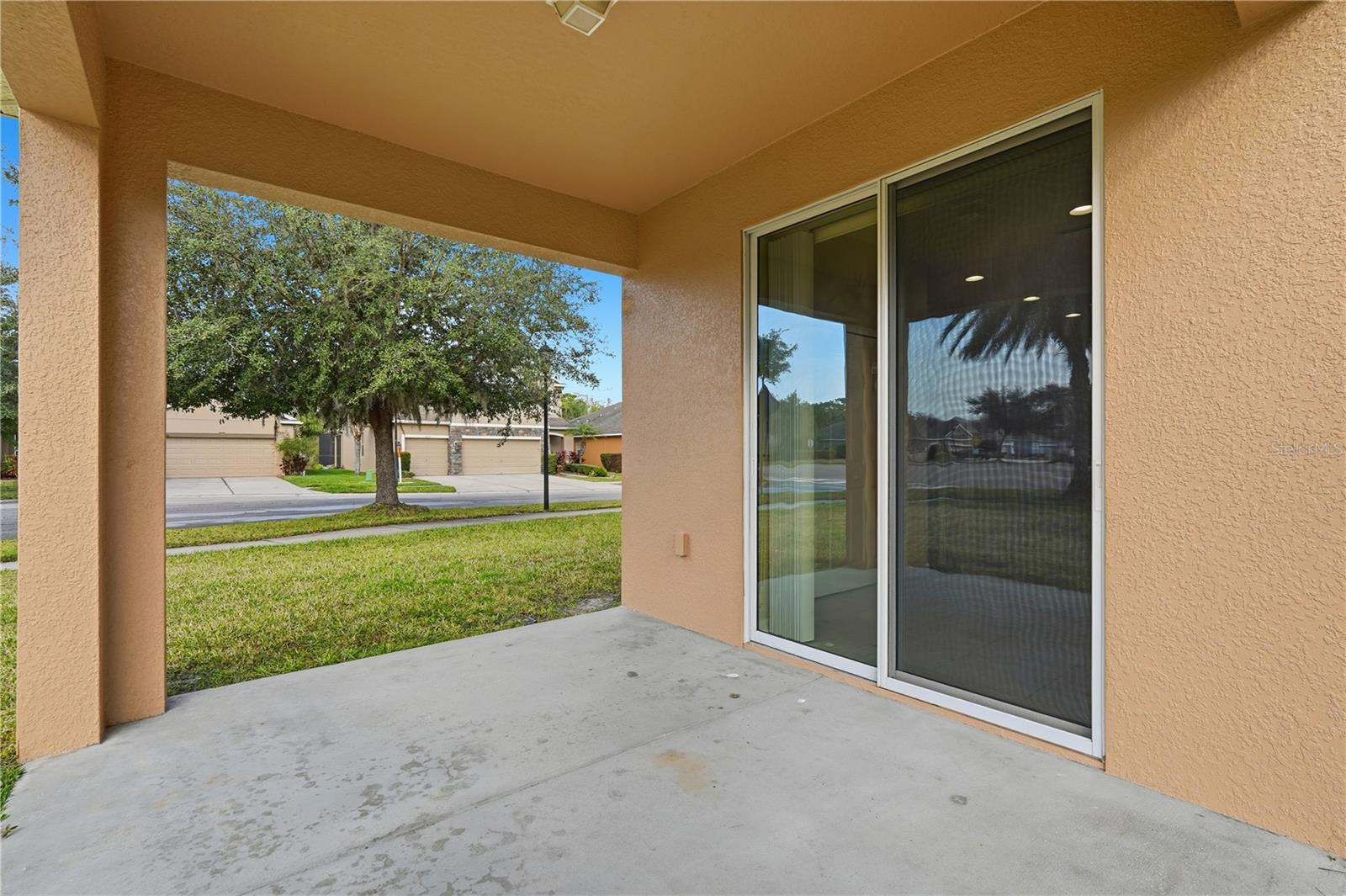 Listing photo id 33 for 20203 Autumn Fern Avenue