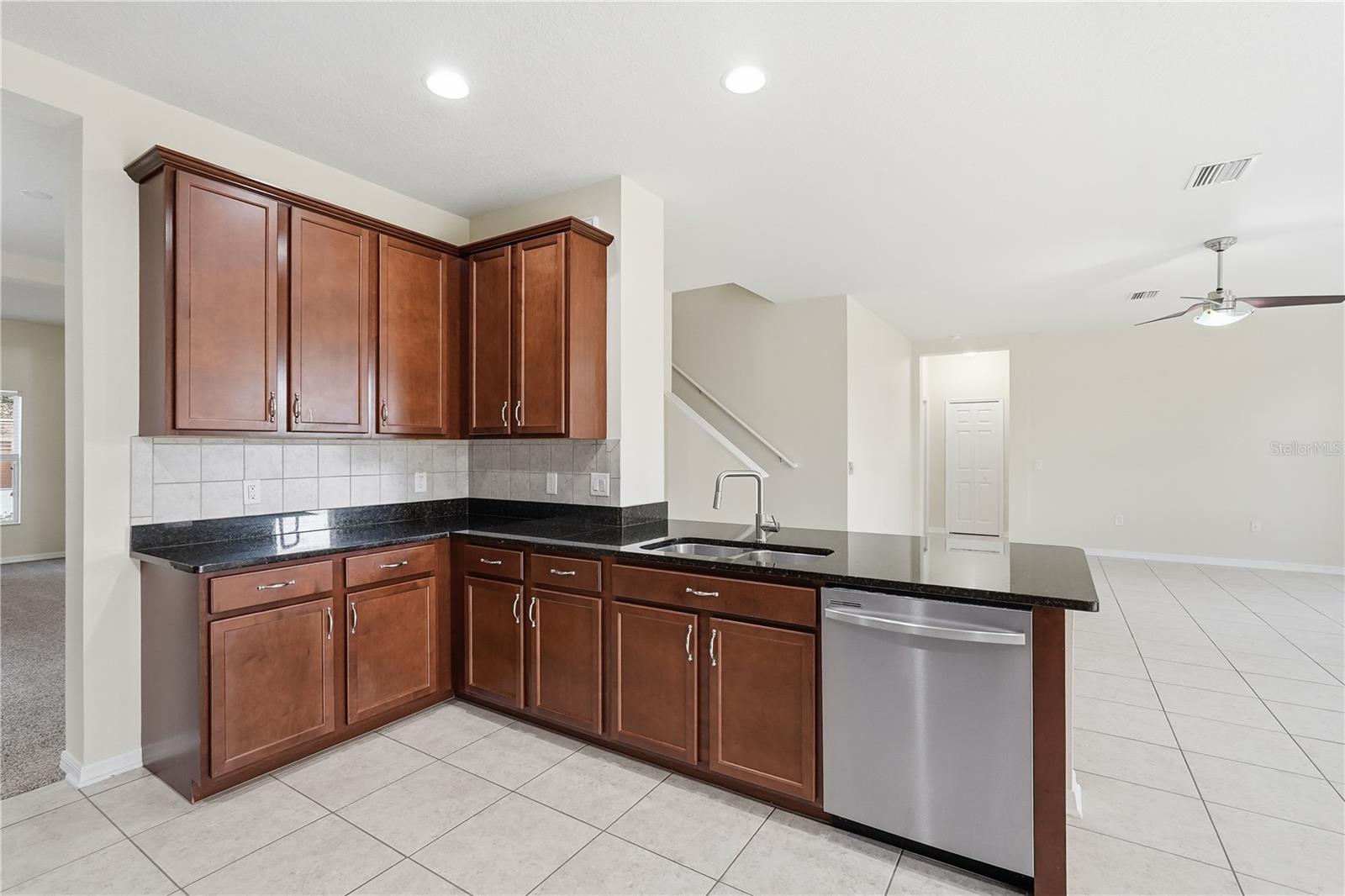 Listing photo id 7 for 20203 Autumn Fern Avenue