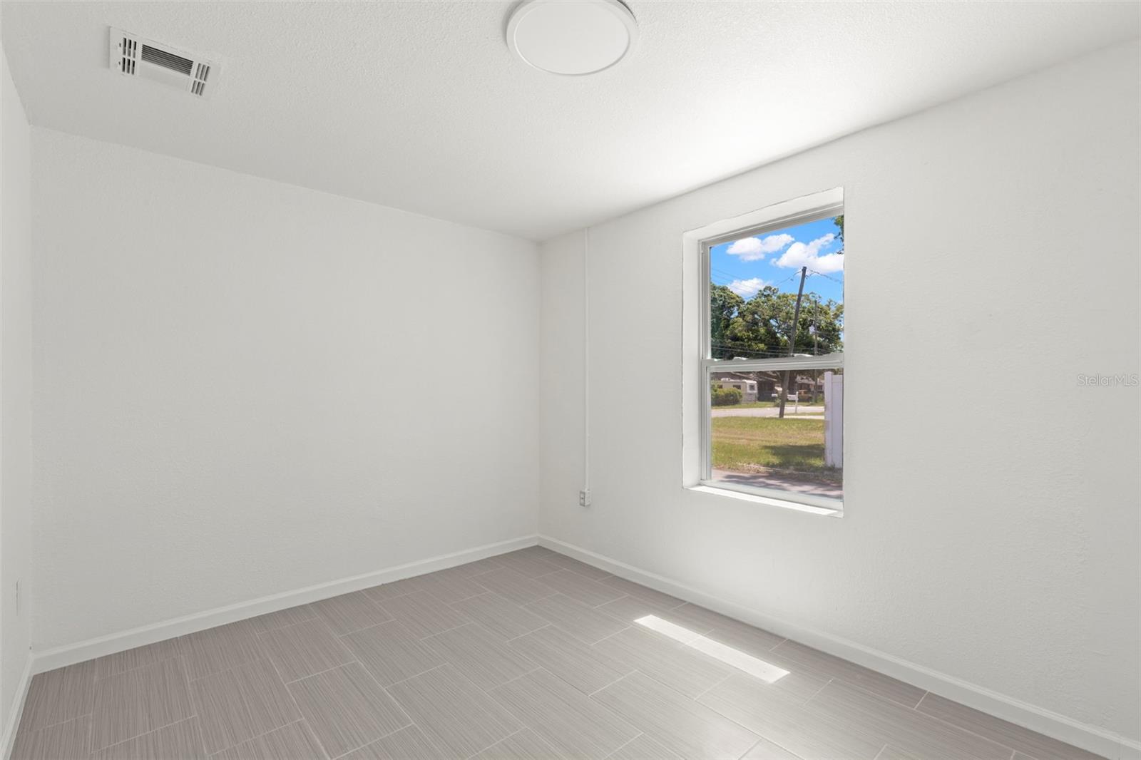 Image 10 of 17 For 3300 70th Avenue N