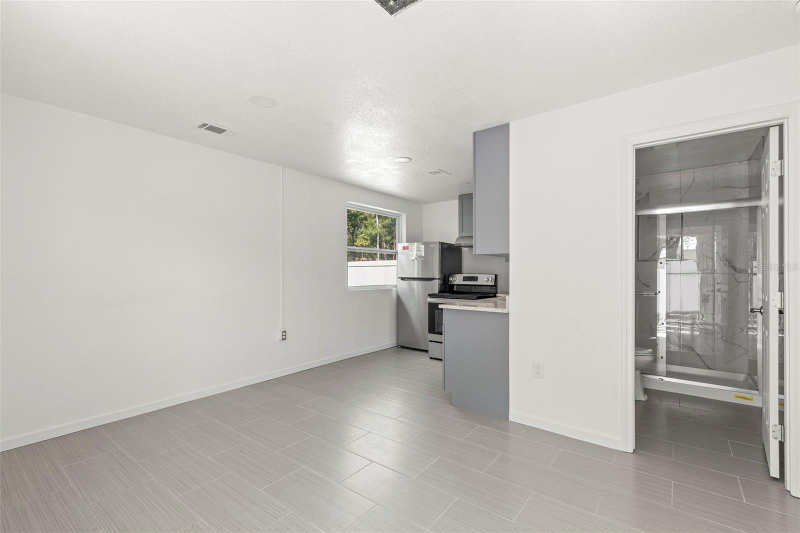 Image 4 of 17 For 3300 70th Avenue N