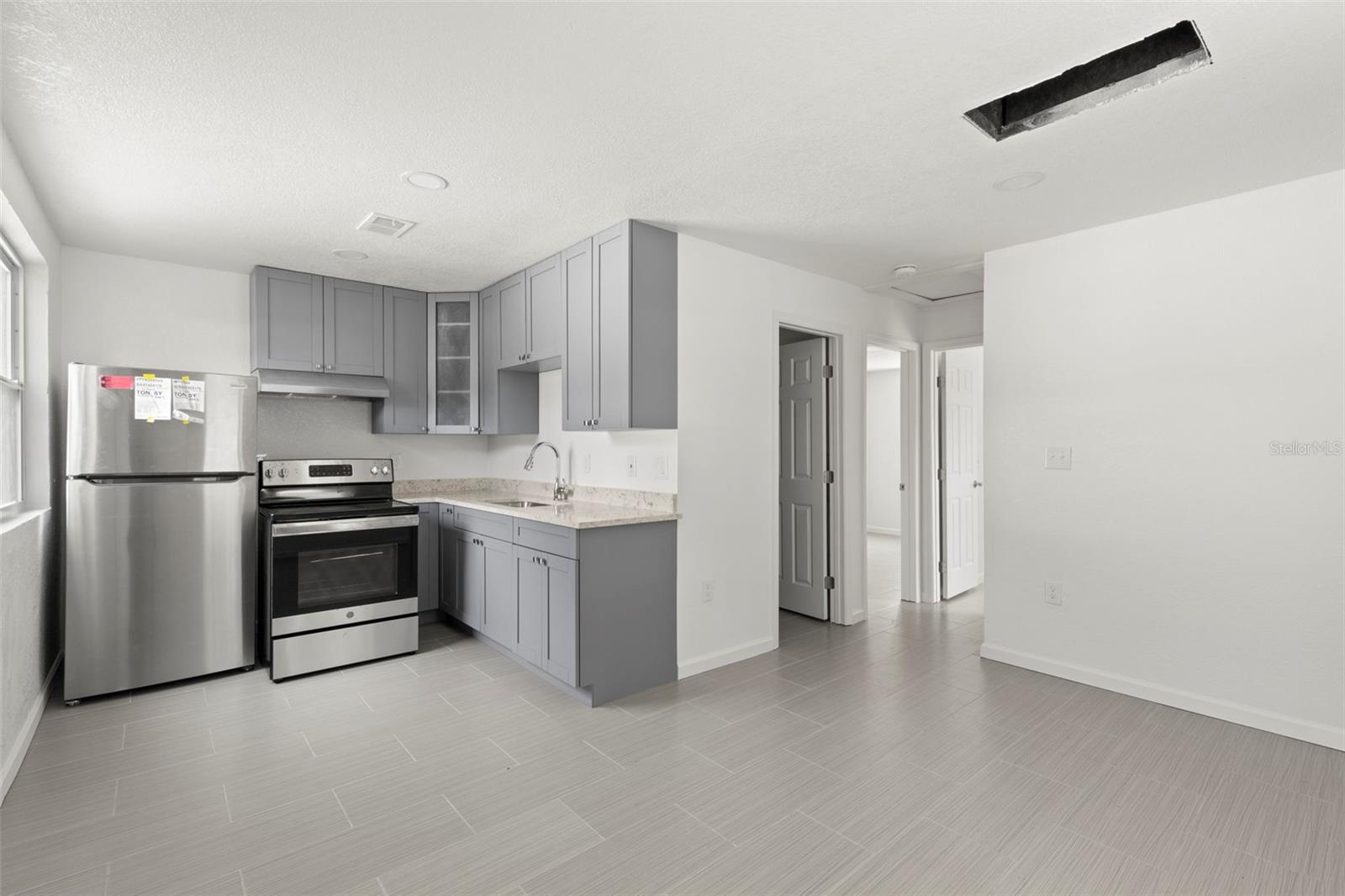 Image 5 of 17 For 3300 70th Avenue N