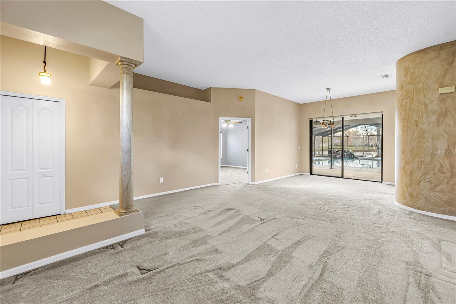 Image 16 of 58 For 8436 Ridgebrook Circle