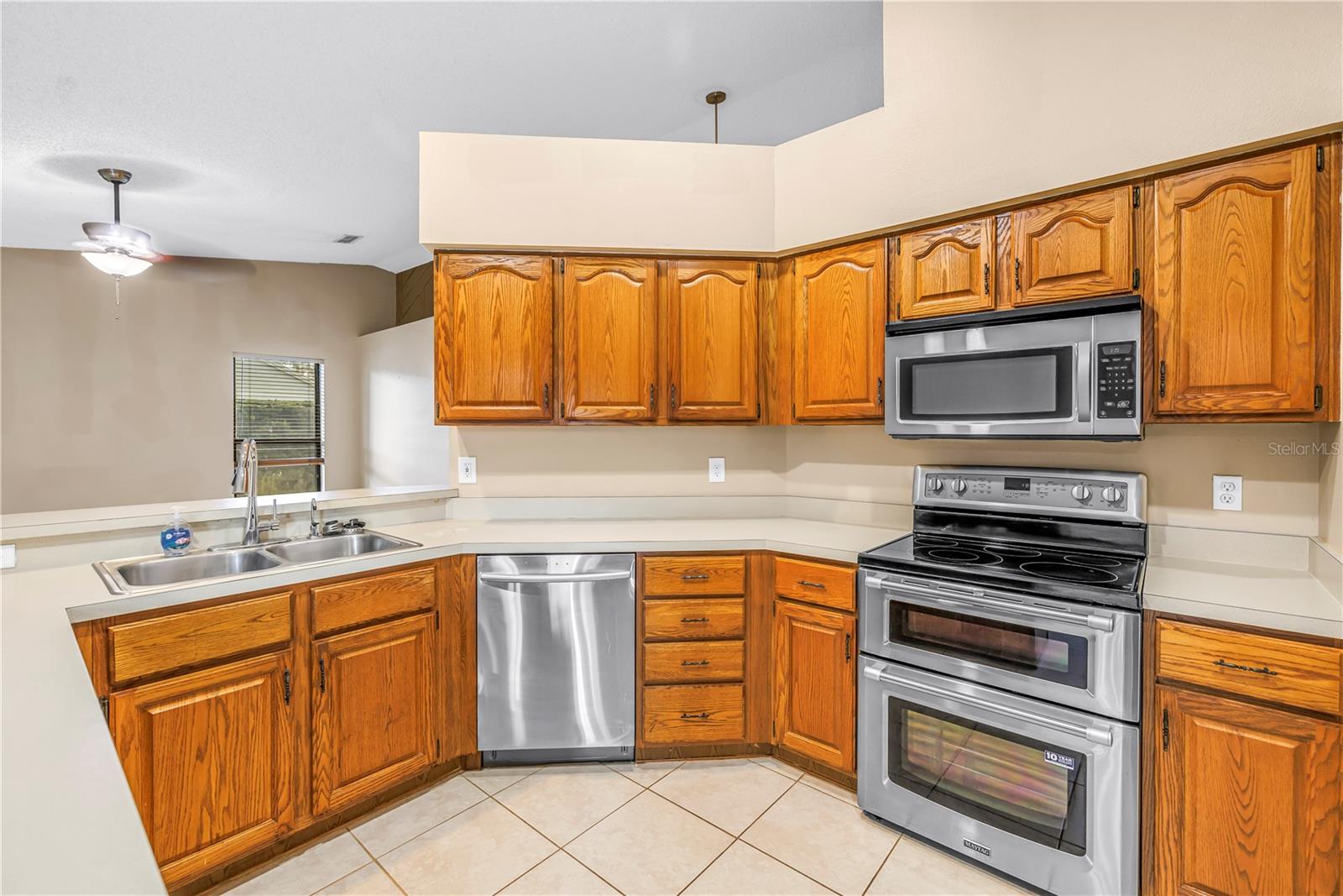 Image 7 of 58 For 8436 Ridgebrook Circle