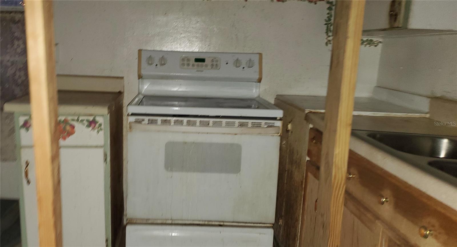 Image 16 of 45 For 2208 Valencia Road