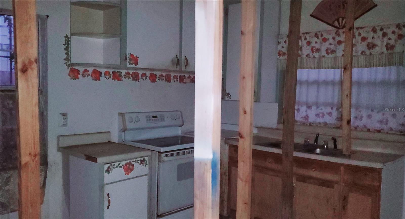 Image 17 of 45 For 2208 Valencia Road