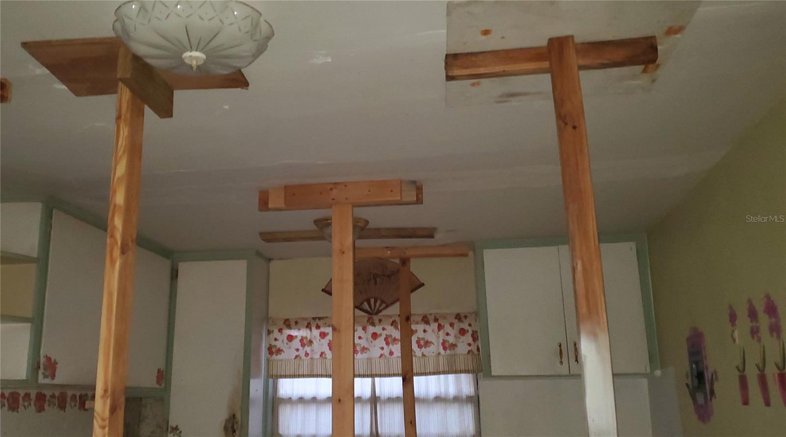 Image 24 of 45 For 2208 Valencia Road