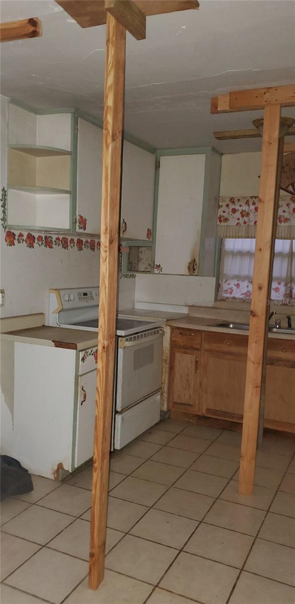 Image 25 of 45 For 2208 Valencia Road