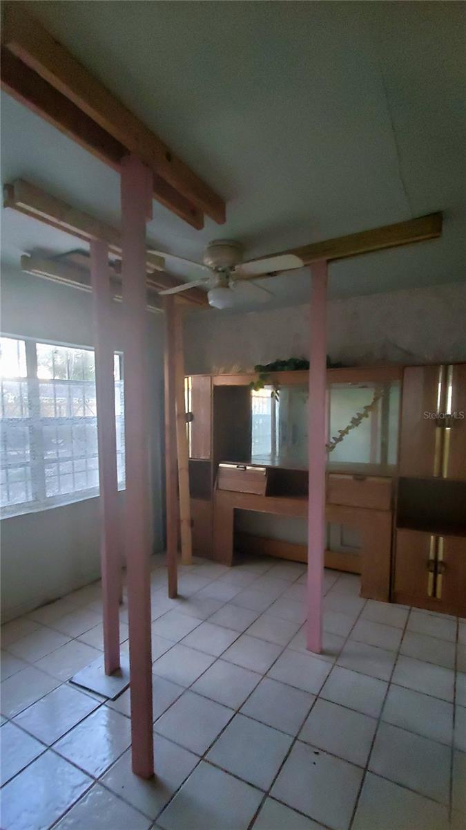 Image 35 of 45 For 2208 Valencia Road