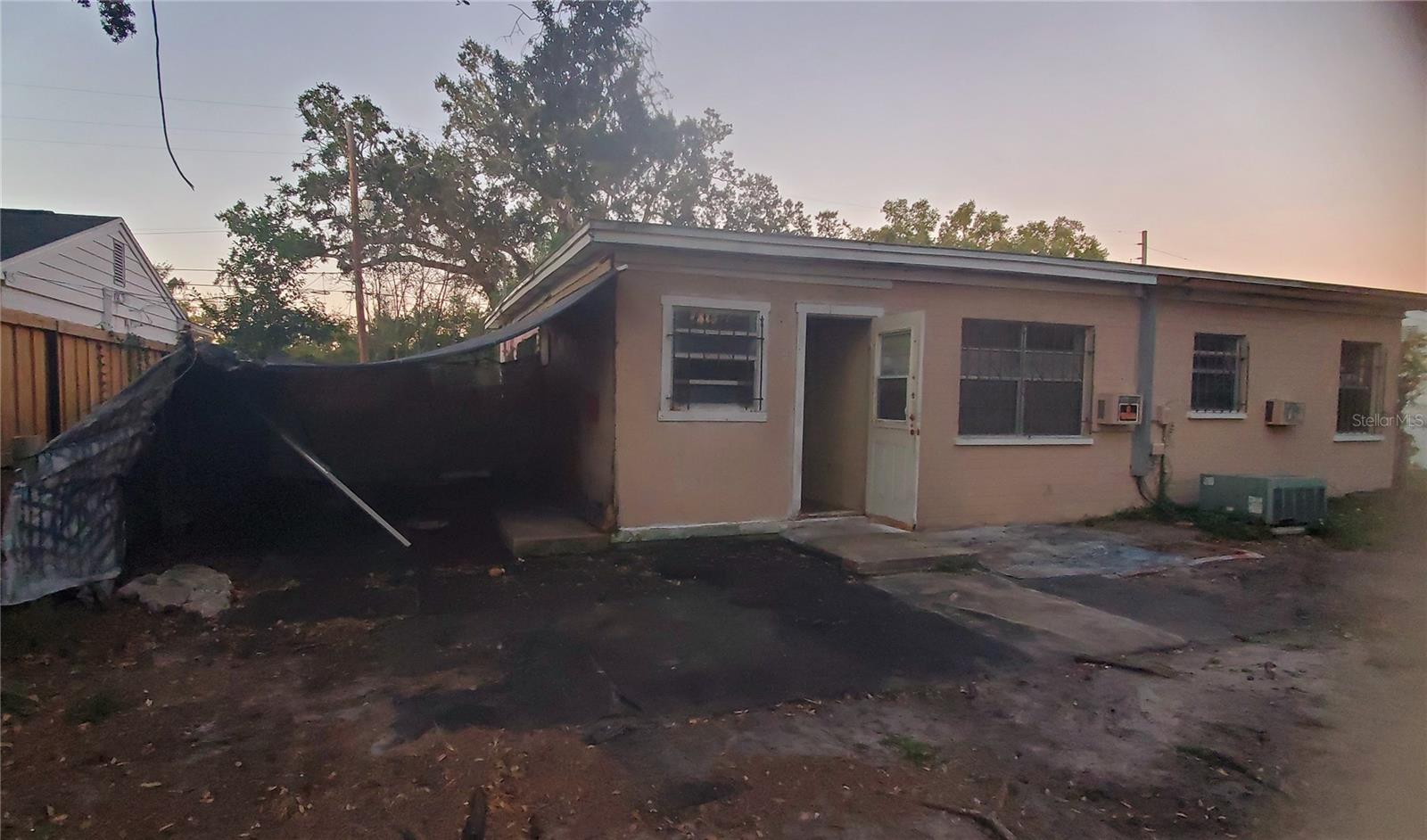 Image 39 of 45 For 2208 Valencia Road