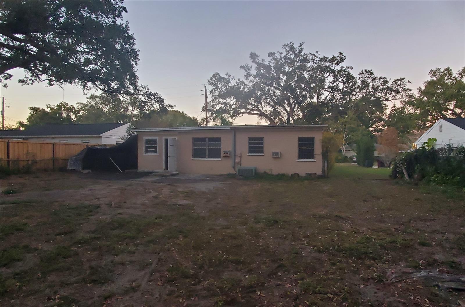 Image 43 of 45 For 2208 Valencia Road