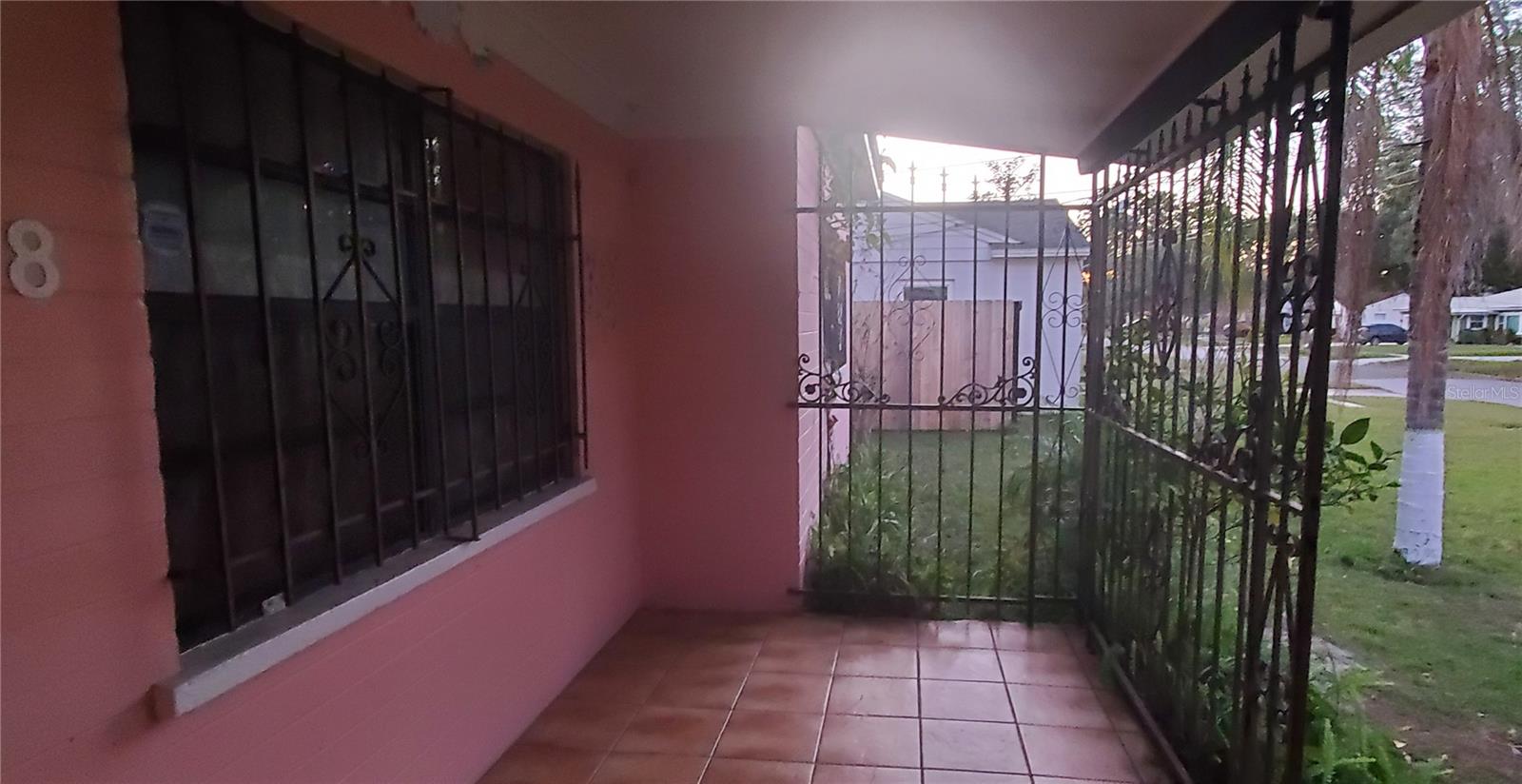 Image 7 of 45 For 2208 Valencia Road