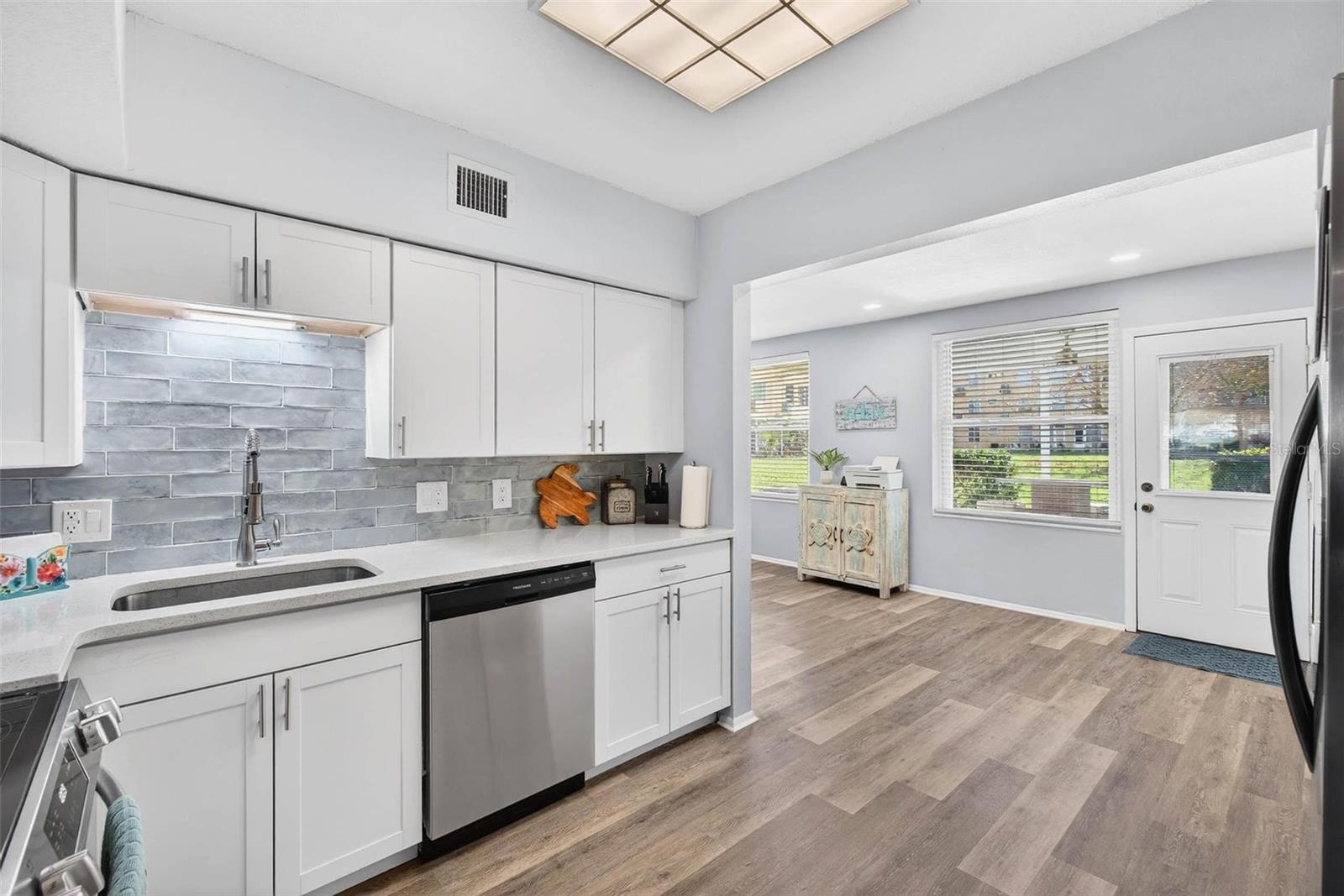 Image 15 of 48 For 2455 Finlandia Lane 3