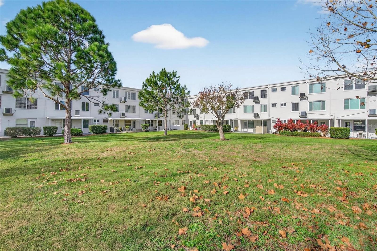 Image 26 of 48 For 2455 Finlandia Lane 3