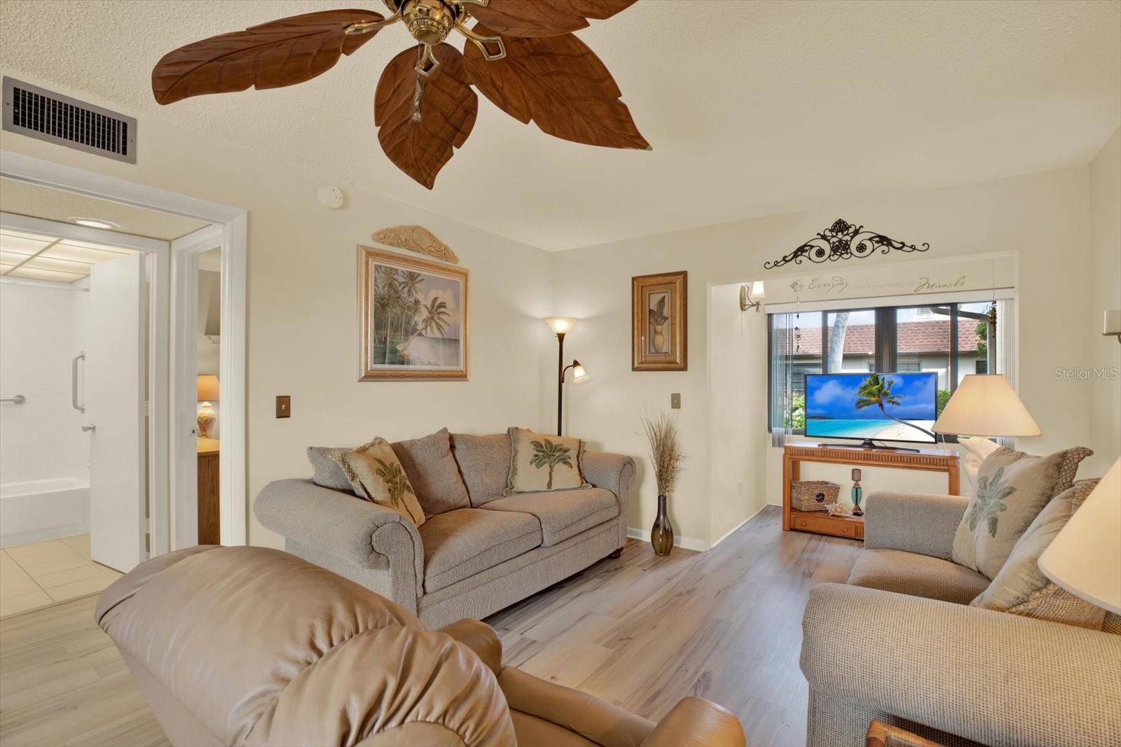 Image 12 of 34 For 2750 Bay Drive 12e