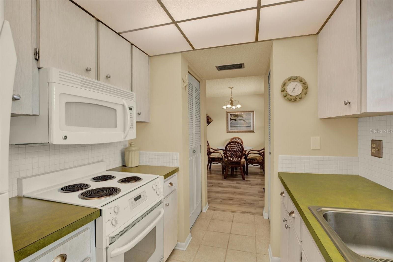 Image 16 of 34 For 2750 Bay Drive 12e