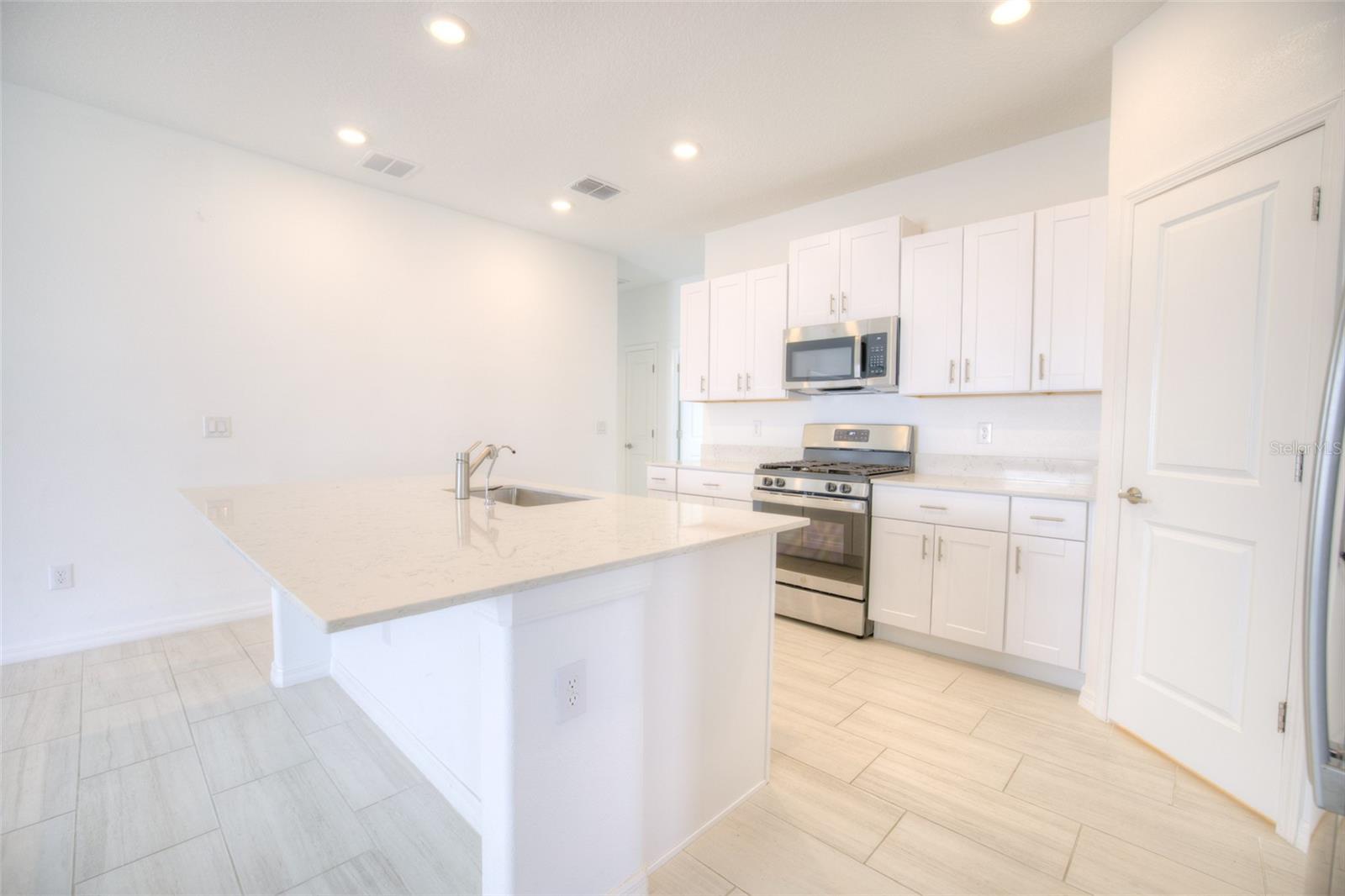 Image 11 of 96 For 12115 Smoky Emerald Terrace