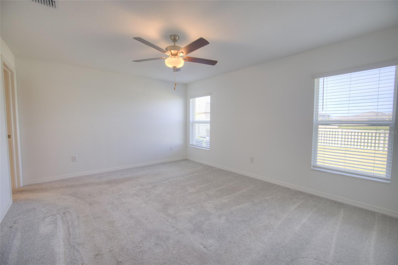 Image 16 of 96 For 12115 Smoky Emerald Terrace