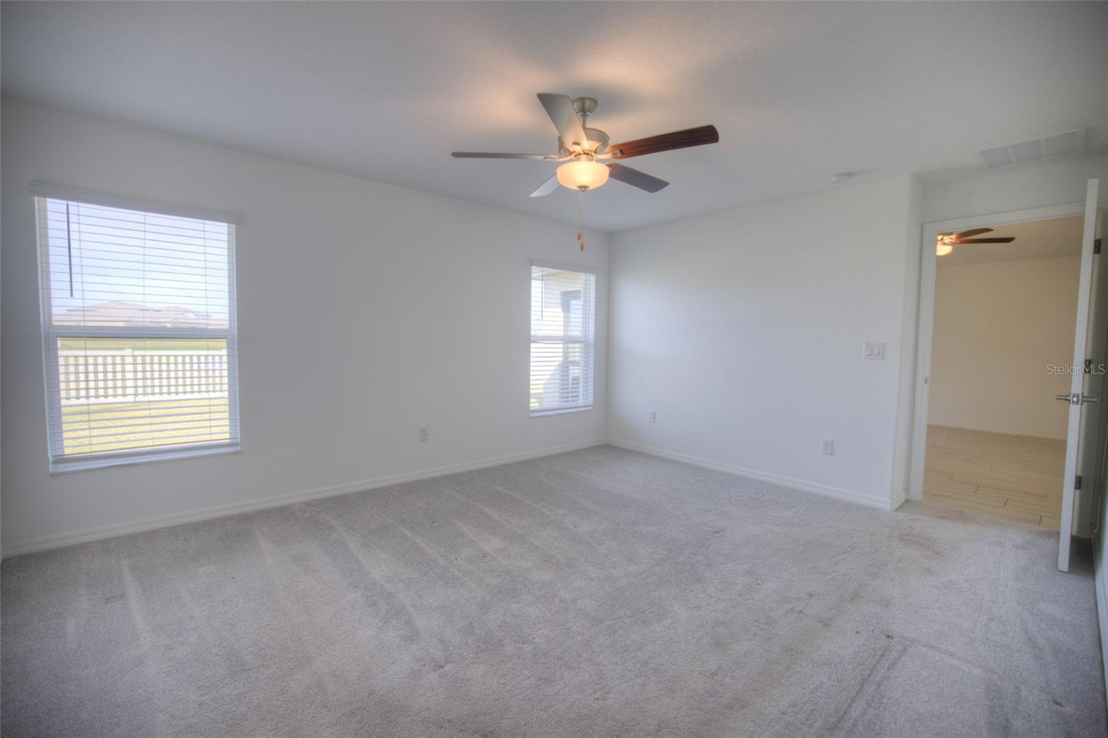 Image 17 of 96 For 12115 Smoky Emerald Terrace