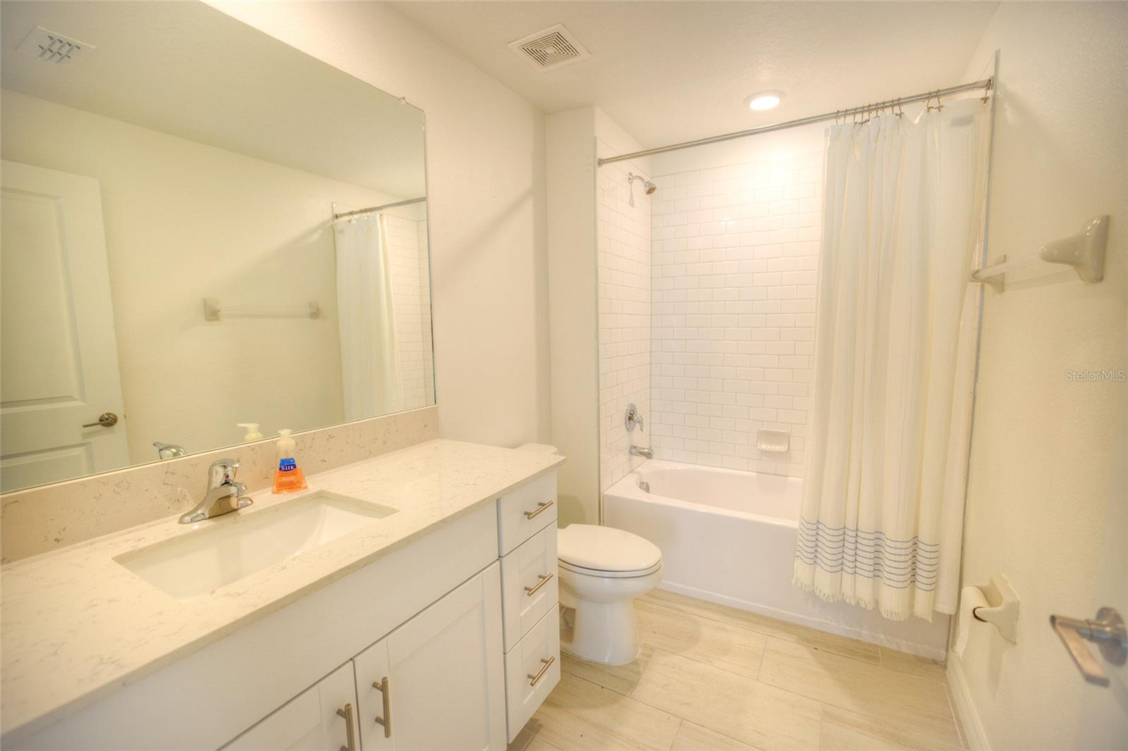 Image 36 of 96 For 12115 Smoky Emerald Terrace