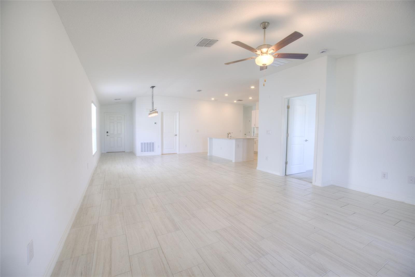 Image 8 of 96 For 12115 Smoky Emerald Terrace