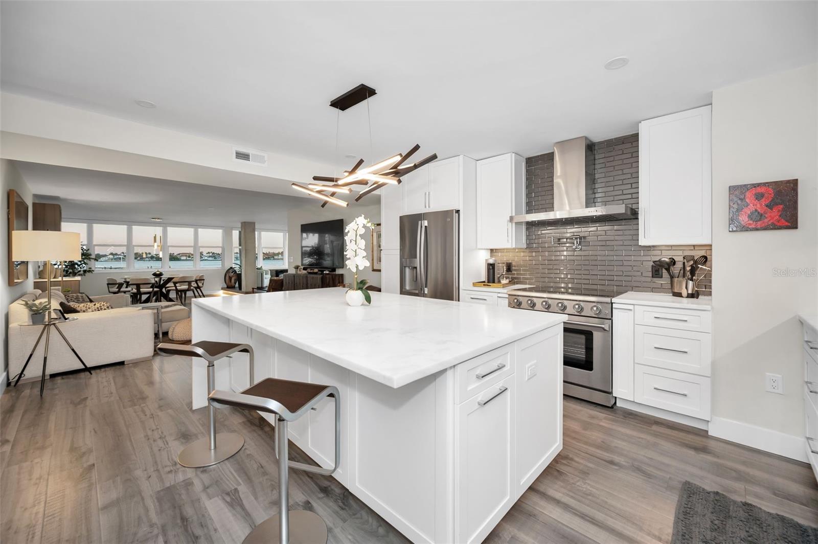 Image 13 of 60 For 5130 Brittany Drive S 101