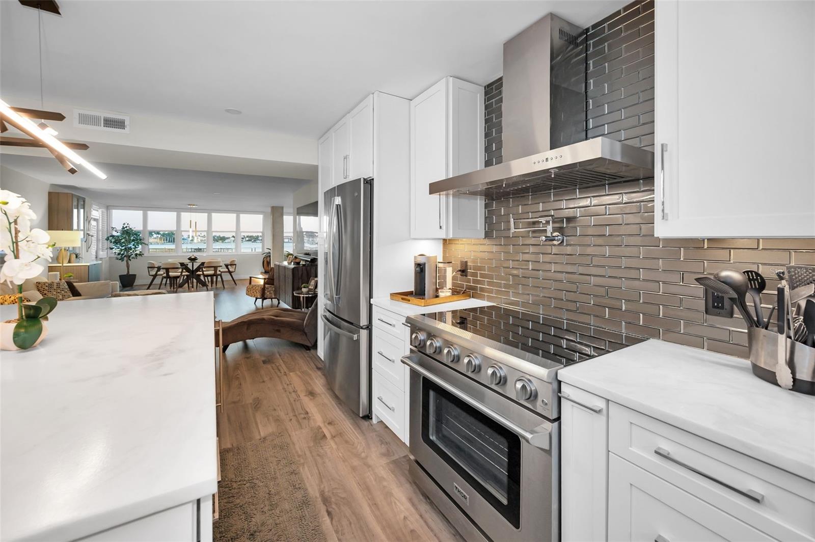 Image 14 of 60 For 5130 Brittany Drive S 101