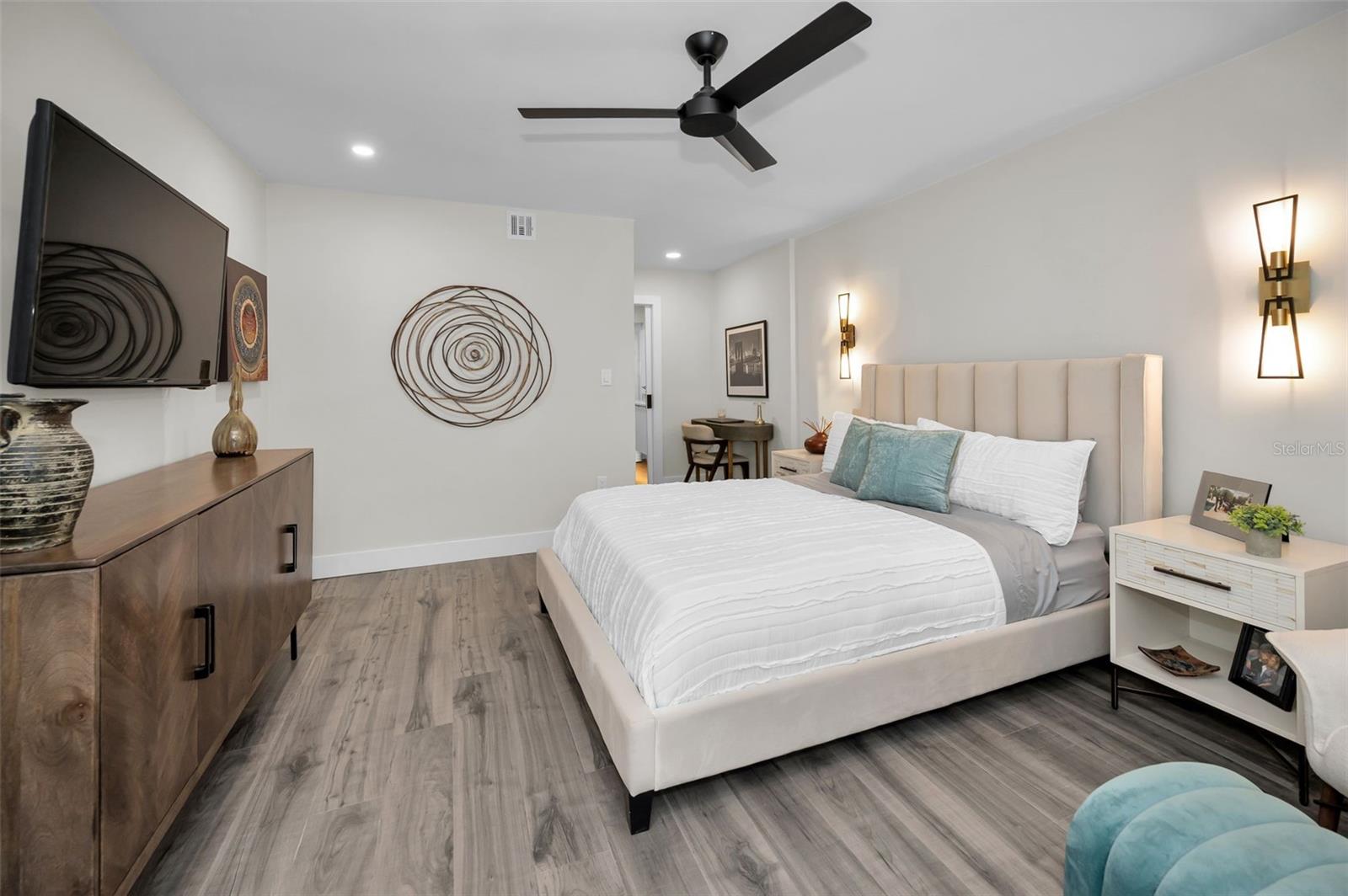 Image 37 of 60 For 5130 Brittany Drive S 101